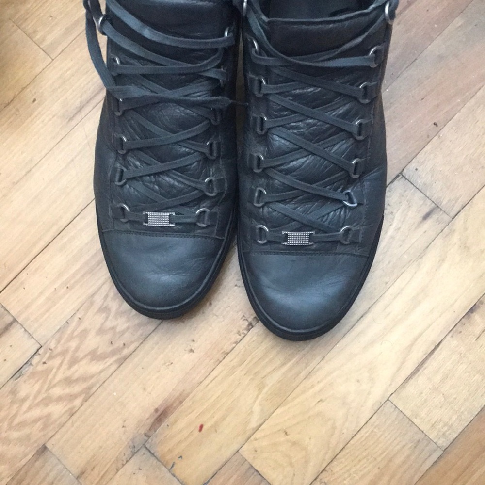 Balenciaga size 46eu or 13us